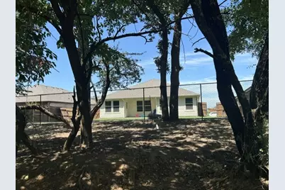 333 Lubbock Drive, Azle, TX 76020 - Photo 23