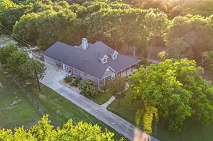 1044 E Woodridge Rd, Waxahachie, TX 75165 - Photo 11