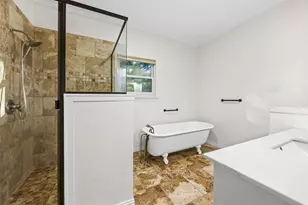 1044 E Woodridge Rd, Waxahachie, TX 75165 - Photo 5