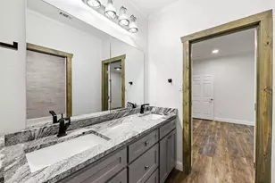 1044 E Woodridge Rd, Waxahachie, TX 75165 - Photo 9
