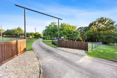 1044 E Woodridge Road, Waxahachie, TX 75165 - Photo 27