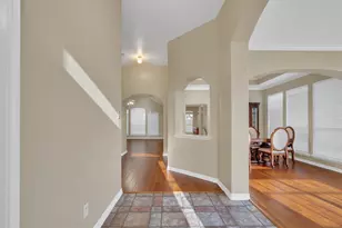 4213 Forestedge Dr, Grand Prairie, TX 75052 - Photo 5