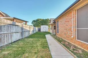 4213 Forestedge Dr, Grand Prairie, TX 75052 - Photo 33