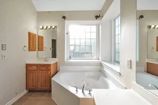 4213 Forestedge Dr, Grand Prairie, TX 75052 - Photo 23