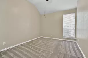 4213 Forestedge Dr, Grand Prairie, TX 75052 - Photo 25