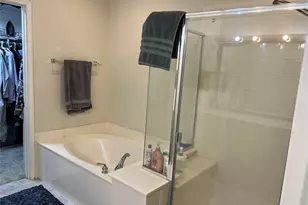 3941 Creek Crossing Dr, Plano, TX 75093 - Photo 7