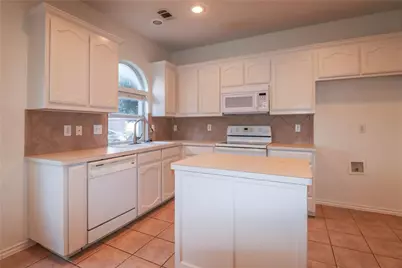 12532 Clarksburg Trail, Fort Worth, TX 76244 - Photo 3