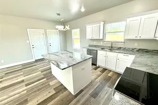 3415 Henderson St, Greenville, TX 75401 - Photo 5