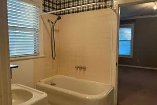 1007 N Center St, Bonham, TX 75418 - Photo 31