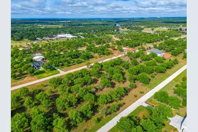 1624 Earhart Drive, Granbury, TX 76049 - Photo 11
