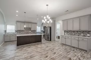 612 Rawlins Ln, Fort Worth, TX 76131 - Photo 5