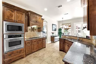 525 Adventurous Shield Dr, Lewisville, TX 75056 - Photo 9