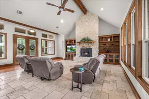 10021 Yeoman Ln, Fort Worth, TX 76179 - Photo 9