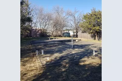 2206 Beverly Drive, Granbury, TX 76048 - Photo 3