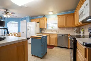 623 Newlin Ln, Granbury, TX 76048 - Photo 5