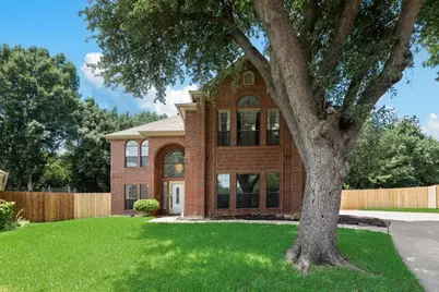 2422 Black Spruce Court, Arlington, TX 76001 - Photo 1
