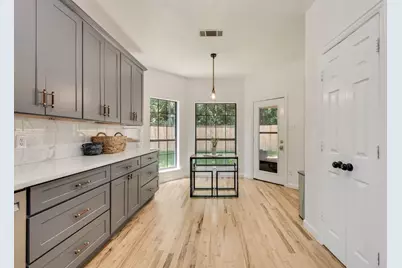 2422 Black Spruce Court, Arlington, TX 76001 - Photo 15