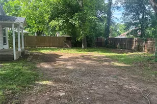1104 15th St SE, Paris, TX 75460 - Photo 5