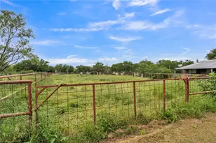 209 Dixie Rd, Weatherford, TX 76087 - Photo 3