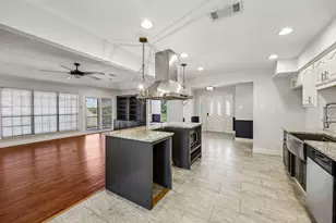 5209 Fairway Cir, De Cordova, TX 76049 - Photo 11
