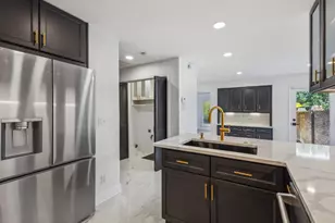 10541 Berry Knoll Dr, Dallas, TX 75230 - Photo 11
