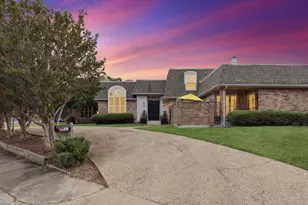 10541 Berry Knoll Dr, Dallas, TX 75230 - Photo 3