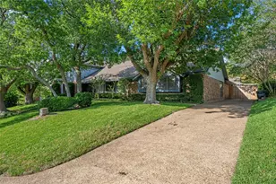 10011 Lost Oak Ridge Dr, Woodway, TX 76712 - Photo 3