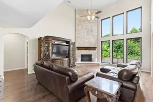 412 Shadow Creek Dr, DeSoto, TX 75115 - Photo 3