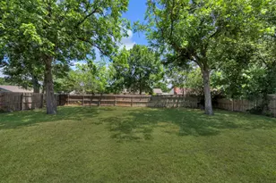 821 Lovers Ln, Grapevine, TX 76051 - Photo 21