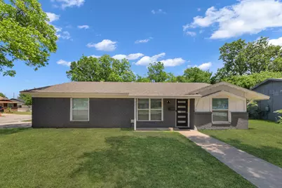 821 Lovers Lane, Grapevine, TX 76051 - Photo 1