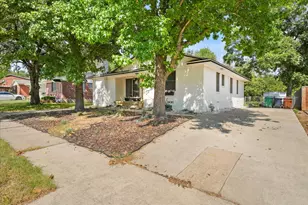 2014 Shawnee St, Denton, TX 76209 - Photo 3