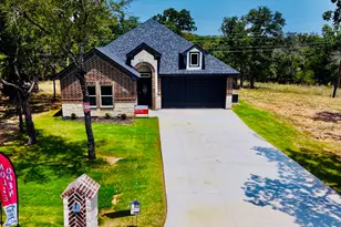 502 Palmetto Ct, Runaway Bay, TX 76426 - Photo 1