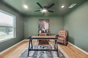 729 Town Creek Dr, Dallas, TX 75232 - Photo 23