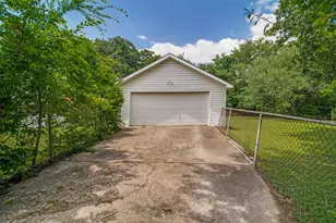 1026 S Sam Houston Rd, Mesquite, TX 75149 - Photo 5
