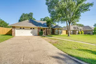 125 NE Brushy Mound Rd, Burleson, TX 76028 - Photo 3
