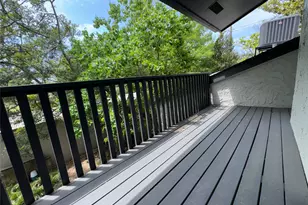 9106 Emberglow Ln, Dallas, TX 75243 - Photo 15