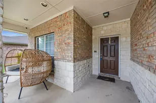 1707 W Venus Dr, Lancaster, TX 75134 - Photo 3