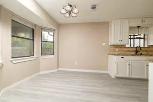 937 Springhill Dr, Burleson, TX 76028 - Photo 13