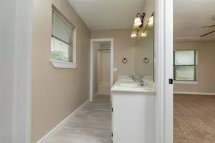 937 Springhill Dr, Burleson, TX 76028 - Photo 27