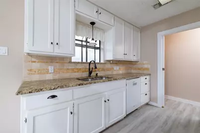 937 Springhill Drive, Burleson, TX 76028 - Photo 17