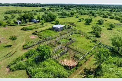 2401 Lamkin Road, Mineral Wells, TX 76067 - Photo 31
