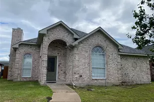 2800 Helen Ln, Mesquite, TX 75181 - Photo 1