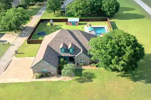 2601 NE 23rd St, Mineral Wells, TX 76067 - Photo 3