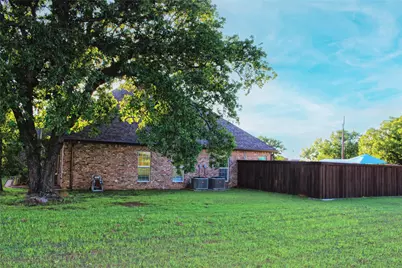2601 NE 23rd Street, Mineral Wells, TX 76067 - Photo 39