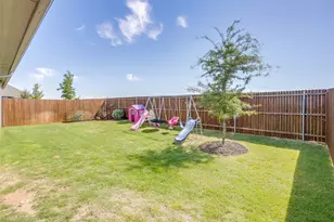907 Beverly Dr, Cleburne, TX 76033 - Photo 39