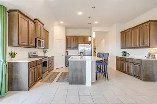 907 Beverly Dr, Cleburne, TX 76033 - Photo 13