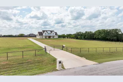 2208 Summerlin Court, Granbury, TX 76048 - Photo 1