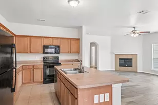 421 Braewick Dr, Fort Worth, TX 76131 - Photo 9
