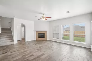 421 Braewick Dr, Fort Worth, TX 76131 - Photo 5
