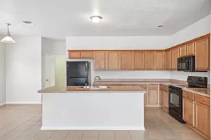 421 Braewick Dr, Fort Worth, TX 76131 - Photo 7